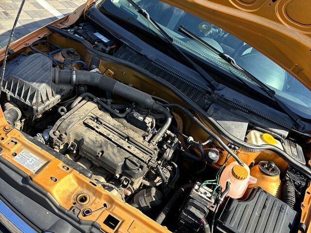 Жовтий Опель Корса, об'ємом двигуна 1.2 л та пробігом 34 тис. км за 3200 $, фото 6 на Automoto.ua