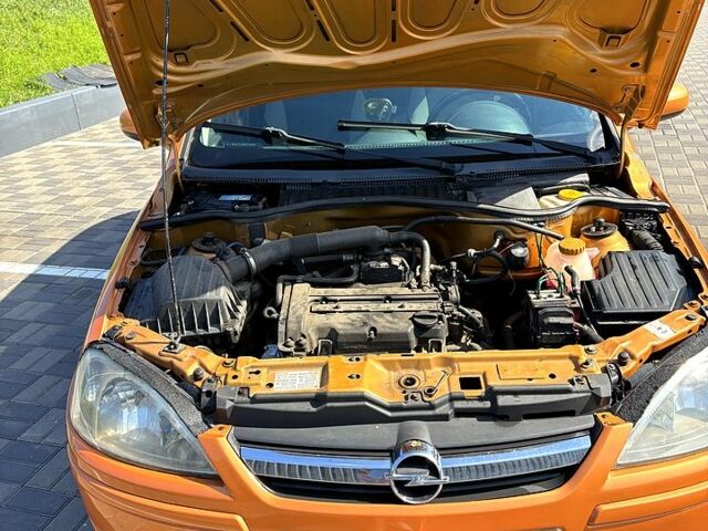 Жовтий Опель Корса, об'ємом двигуна 1.2 л та пробігом 34 тис. км за 3200 $, фото 7 на Automoto.ua