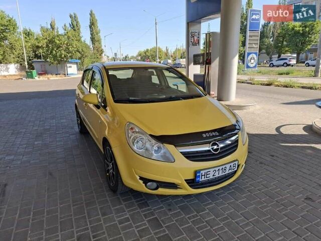 Жовтий Опель Корса, об'ємом двигуна 1.23 л та пробігом 170 тис. км за 6100 $, фото 3 на Automoto.ua