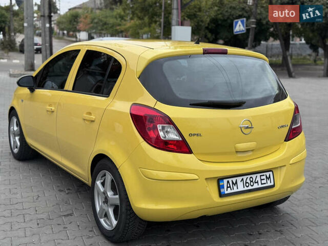 Желтый Опель Корса, объемом двигателя 1.4 л и пробегом 160 тыс. км за 4450 $, фото 6 на Automoto.ua