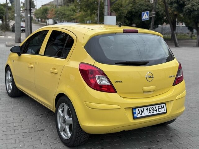 Желтый Опель Корса, объемом двигателя 1.4 л и пробегом 160 тыс. км за 4450 $, фото 6 на Automoto.ua