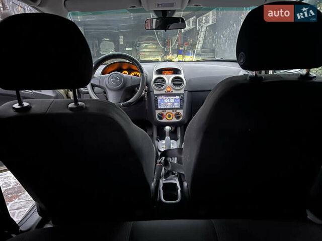 Жовтий Опель Корса, об'ємом двигуна 1.23 л та пробігом 202 тис. км за 4700 $, фото 10 на Automoto.ua