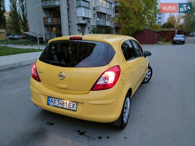 Желтый Опель Корса, объемом двигателя 1.23 л и пробегом 176 тыс. км за 5750 $, фото 16 на Automoto.ua