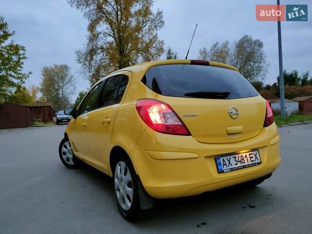 Желтый Опель Корса, объемом двигателя 1.23 л и пробегом 176 тыс. км за 5750 $, фото 8 на Automoto.ua
