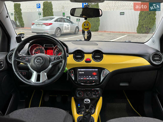 Желтый Опель Корса, объемом двигателя 1.4 л и пробегом 128 тыс. км за 6500 $, фото 15 на Automoto.ua