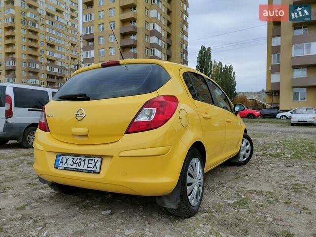 Желтый Опель Корса, объемом двигателя 1.23 л и пробегом 176 тыс. км за 5750 $, фото 18 на Automoto.ua