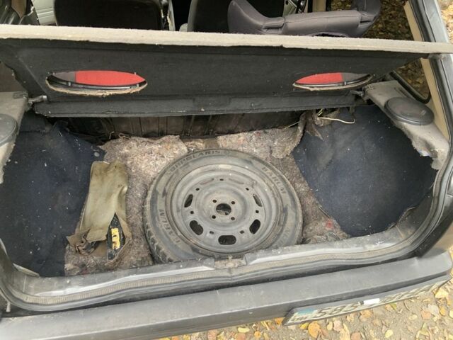 Серый Опель Корса, объемом двигателя 1.3 л и пробегом 333 тыс. км за 600 $, фото 15 на Automoto.ua