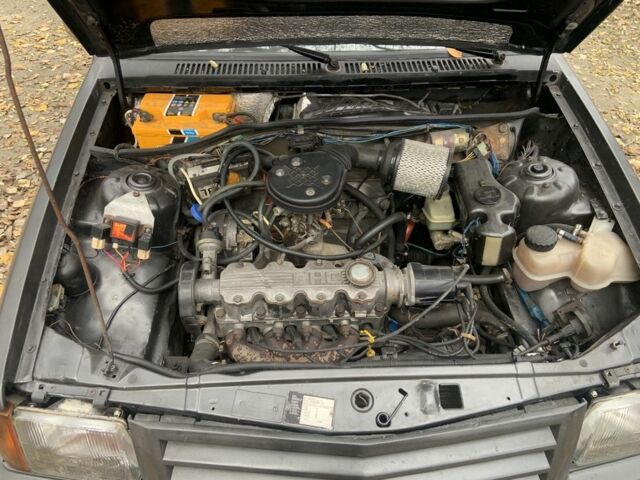 Серый Опель Корса, объемом двигателя 1.3 л и пробегом 333 тыс. км за 600 $, фото 19 на Automoto.ua