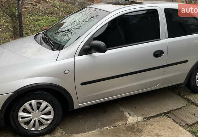 Сірий Опель Корса, об'ємом двигуна 1.2 л та пробігом 154 тис. км за 3250 $, фото 14 на Automoto.ua