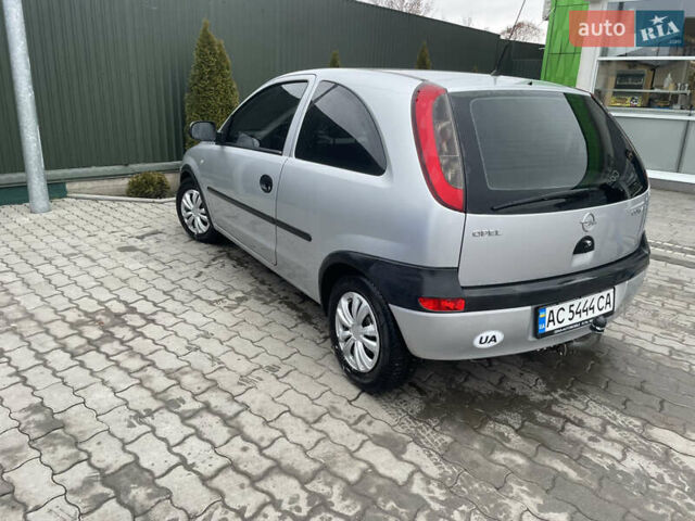 Сірий Опель Корса, об'ємом двигуна 1.2 л та пробігом 154 тис. км за 3250 $, фото 6 на Automoto.ua