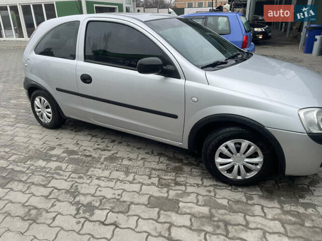 Сірий Опель Корса, об'ємом двигуна 1.2 л та пробігом 154 тис. км за 3250 $, фото 9 на Automoto.ua