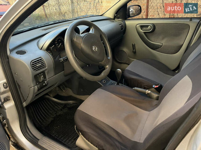 Серый Опель Корса, объемом двигателя 1.2 л и пробегом 220 тыс. км за 2350 $, фото 5 на Automoto.ua