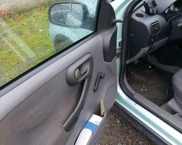 Серый Опель Корса, объемом двигателя 0 л и пробегом 138 тыс. км за 3450 $, фото 9 на Automoto.ua