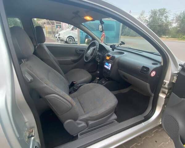 Сірий Опель Корса, об'ємом двигуна 0.97 л та пробігом 170 тис. км за 2700 $, фото 3 на Automoto.ua