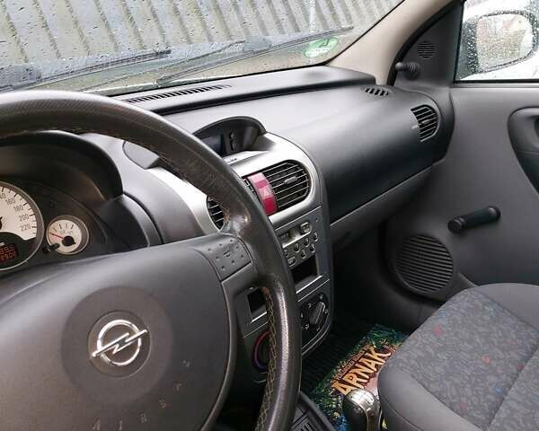 Серый Опель Корса, объемом двигателя 0 л и пробегом 138 тыс. км за 3450 $, фото 7 на Automoto.ua