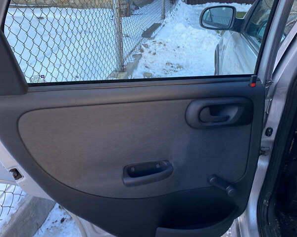 Серый Опель Корса, объемом двигателя 0.97 л и пробегом 185 тыс. км за 3350 $, фото 7 на Automoto.ua