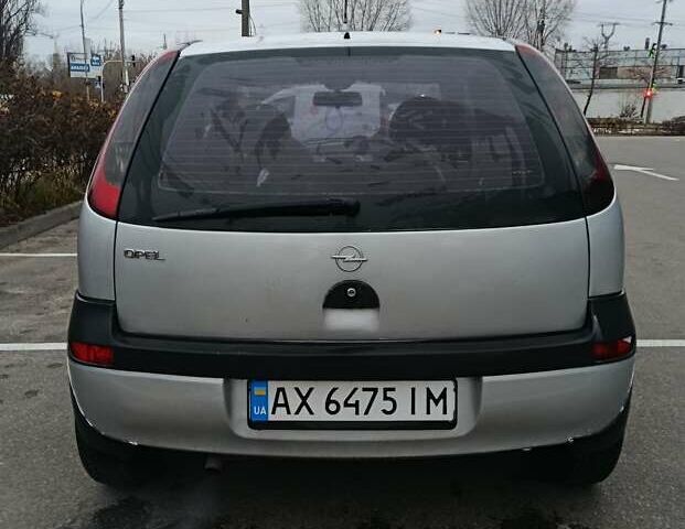 Сірий Опель Корса, об'ємом двигуна 1.2 л та пробігом 220 тис. км за 3300 $, фото 2 на Automoto.ua