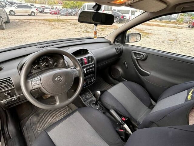 Опель Корса 2002 в Умани на Automoto.ua Серый Опель Корса, объемом двигателя 1 л и пробегом 150 тыс. км за 3150 $, фото 3 на Automoto.ua