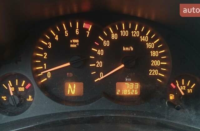 Сірий Опель Корса, об'ємом двигуна 1.2 л та пробігом 220 тис. км за 3300 $, фото 4 на Automoto.ua