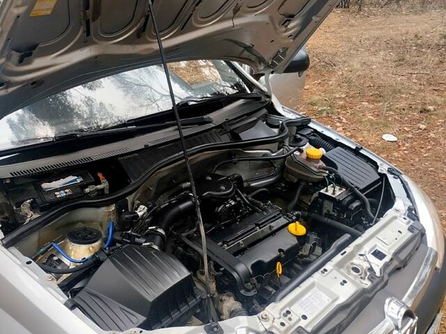 Серый Опель Корса, объемом двигателя 1.2 л и пробегом 211 тыс. км за 2999 $, фото 8 на Automoto.ua