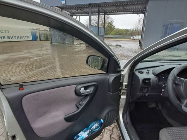 Опель Корса 2003 в Андрушевке на Automoto.ua Серый Опель Корса, объемом двигателя 1.2 л и пробегом 281 тыс. км за 2500 $, фото 5 на Automoto.ua