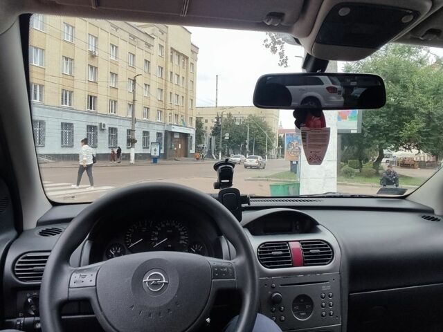 Сірий Опель Корса, об'ємом двигуна 1.2 л та пробігом 216 тис. км за 2500 $, фото 3 на Automoto.ua