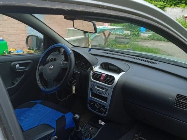 Сірий Опель Корса, об'ємом двигуна 1 л та пробігом 266 тис. км за 3200 $, фото 3 на Automoto.ua