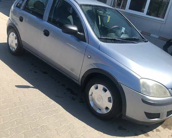 Серый Опель Корса, объемом двигателя 1.3 л и пробегом 370 тыс. км за 3350 $, фото 4 на Automoto.ua