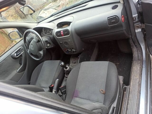 Серый Опель Корса, объемом двигателя 1.2 л и пробегом 214 тыс. км за 2700 $, фото 5 на Automoto.ua