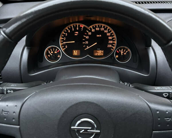 Серый Опель Корса, объемом двигателя 1 л и пробегом 137 тыс. км за 3600 $, фото 15 на Automoto.ua