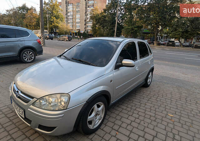 Серый Опель Корса, объемом двигателя 1 л и пробегом 237 тыс. км за 2900 $, фото 1 на Automoto.ua