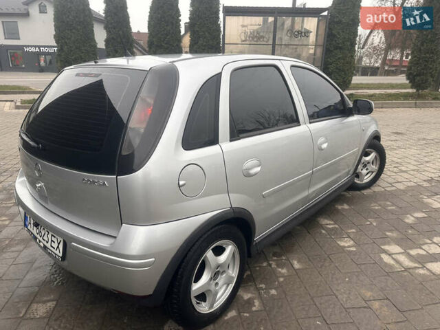 Серый Опель Корса, объемом двигателя 1 л и пробегом 238 тыс. км за 2800 $, фото 2 на Automoto.ua