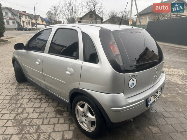 Серый Опель Корса, объемом двигателя 1 л и пробегом 238 тыс. км за 2800 $, фото 1 на Automoto.ua