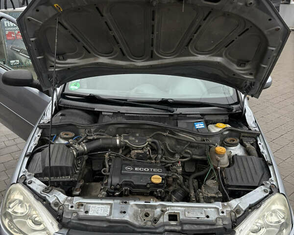 Серый Опель Корса, объемом двигателя 1 л и пробегом 137 тыс. км за 3600 $, фото 14 на Automoto.ua