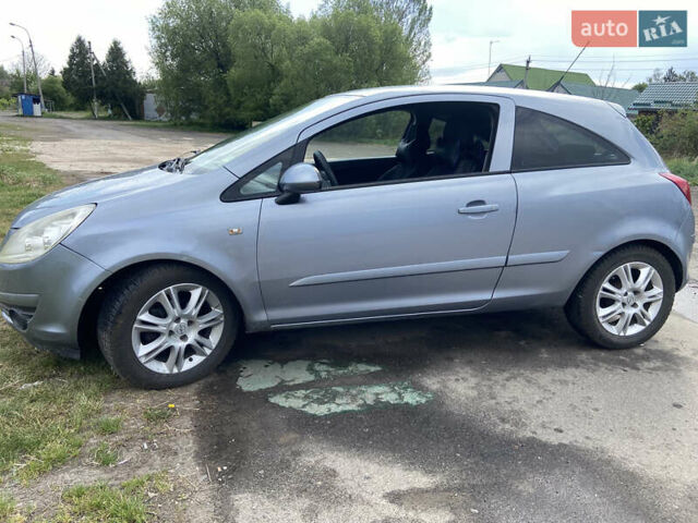 Сірий Опель Корса, об'ємом двигуна 1.23 л та пробігом 250 тис. км за 3800 $, фото 5 на Automoto.ua