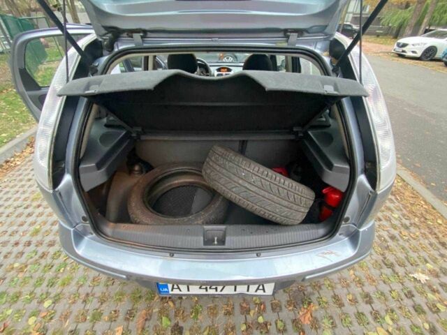 Серый Опель Корса, объемом двигателя 1.2 л и пробегом 128 тыс. км за 3000 $, фото 6 на Automoto.ua