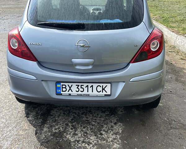 Сірий Опель Корса, об'ємом двигуна 1.23 л та пробігом 250 тис. км за 3800 $, фото 8 на Automoto.ua