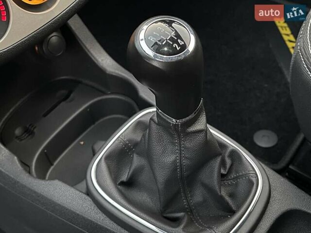 Серый Опель Корса, объемом двигателя 1.23 л и пробегом 39 тыс. км за 6500 $, фото 28 на Automoto.ua