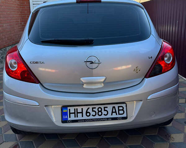 Сірий Опель Корса, об'ємом двигуна 1.36 л та пробігом 208 тис. км за 5200 $, фото 4 на Automoto.ua