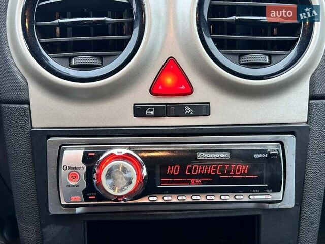 Серый Опель Корса, объемом двигателя 1.23 л и пробегом 375 тыс. км за 3200 $, фото 17 на Automoto.ua