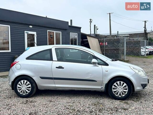 Серый Опель Корса, объемом двигателя 1.23 л и пробегом 375 тыс. км за 3200 $, фото 3 на Automoto.ua