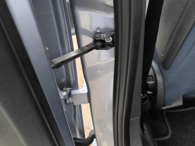 Серый Опель Корса, объемом двигателя 0 л и пробегом 210 тыс. км за 6750 $, фото 11 на Automoto.ua