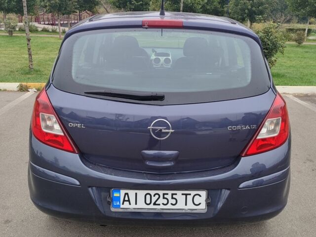 Серый Опель Корса, объемом двигателя 1.2 л и пробегом 248 тыс. км за 4600 $, фото 7 на Automoto.ua