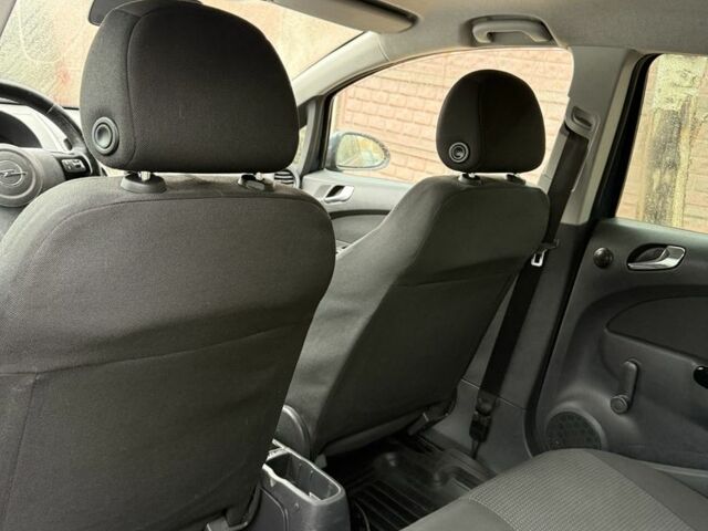 Серый Опель Корса, объемом двигателя 1.2 л и пробегом 220 тыс. км за 3999 $, фото 6 на Automoto.ua