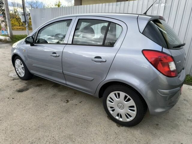 Серый Опель Корса, объемом двигателя 0 л и пробегом 210 тыс. км за 6750 $, фото 2 на Automoto.ua