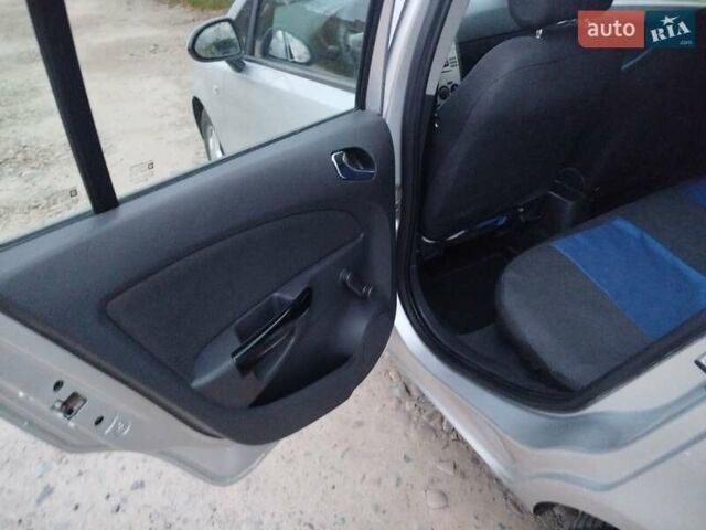 Опель Корса 2007 в Калуше на Automoto.ua Серый Опель Корса, объемом двигателя 1.3 л и пробегом 179 тыс. км за 3850 $, фото 23 на Automoto.ua