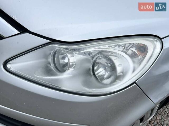 Серый Опель Корса, объемом двигателя 1.23 л и пробегом 375 тыс. км за 3200 $, фото 8 на Automoto.ua