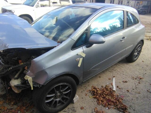 Опель Корса 2007 в Днепре (Днепропетровске) на Automoto.ua Серый Опель Корса, объемом двигателя 1.2 л и пробегом 220 тыс. км за 1500 $, фото 2 на Automoto.ua