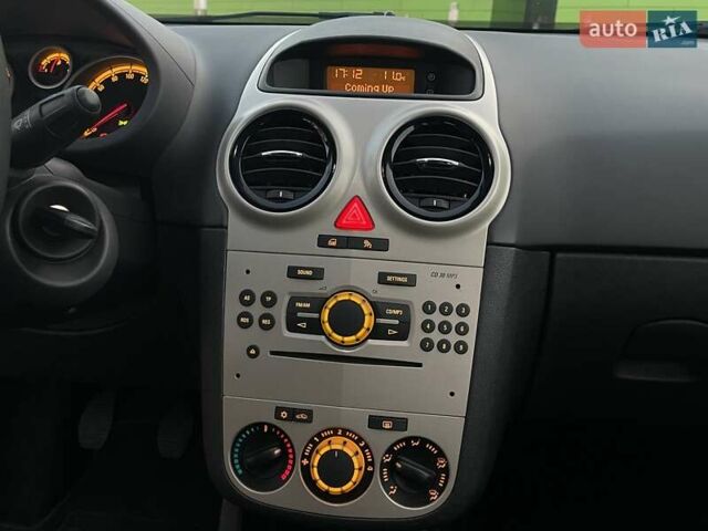 Серый Опель Корса, объемом двигателя 1.23 л и пробегом 39 тыс. км за 6500 $, фото 25 на Automoto.ua