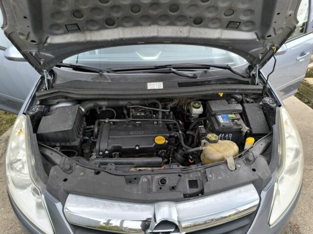 Серый Опель Корса, объемом двигателя 0 л и пробегом 210 тыс. км за 6750 $, фото 18 на Automoto.ua